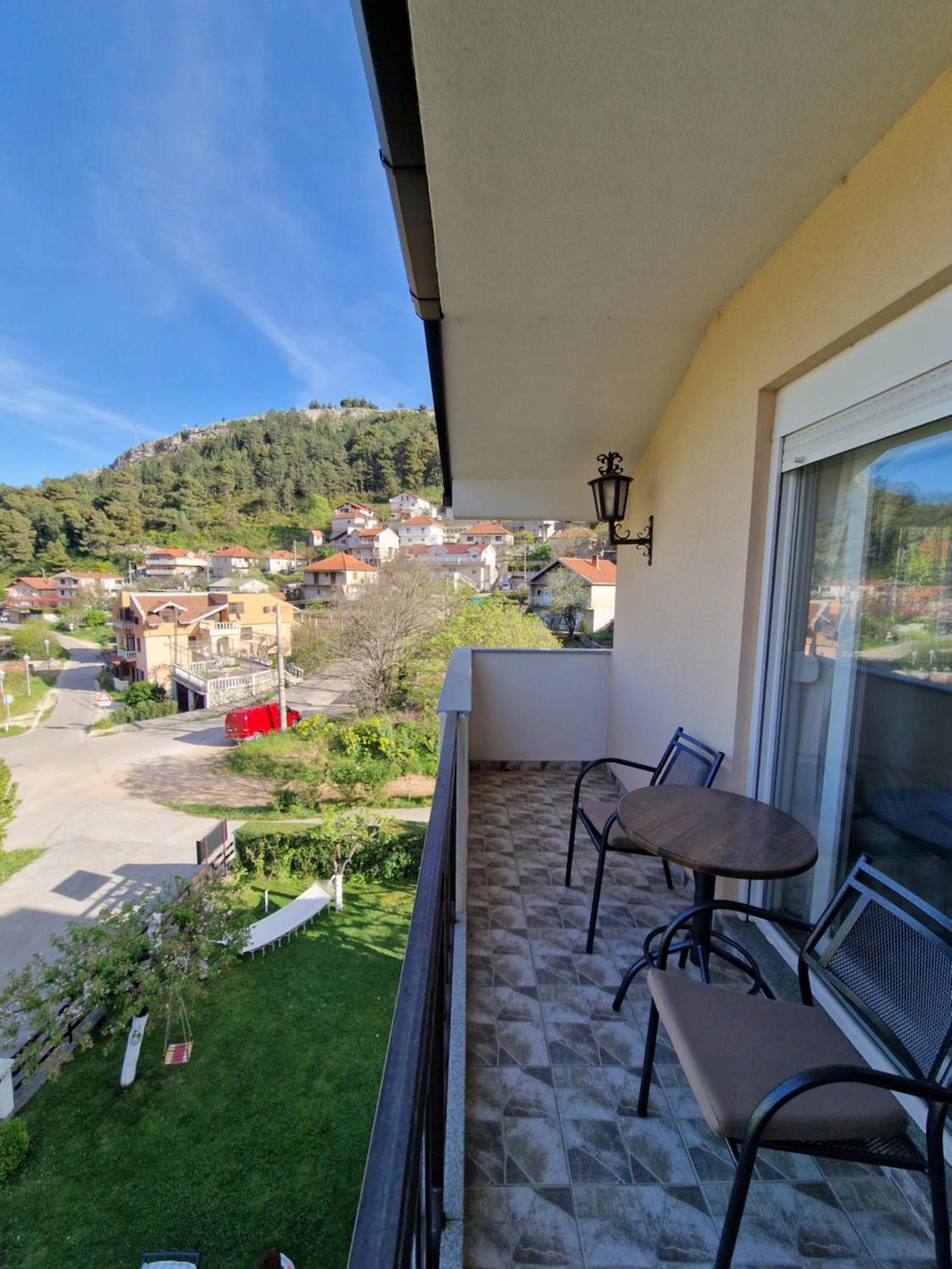 Studio Apartmani Milovic Trebinje Bagian luar foto