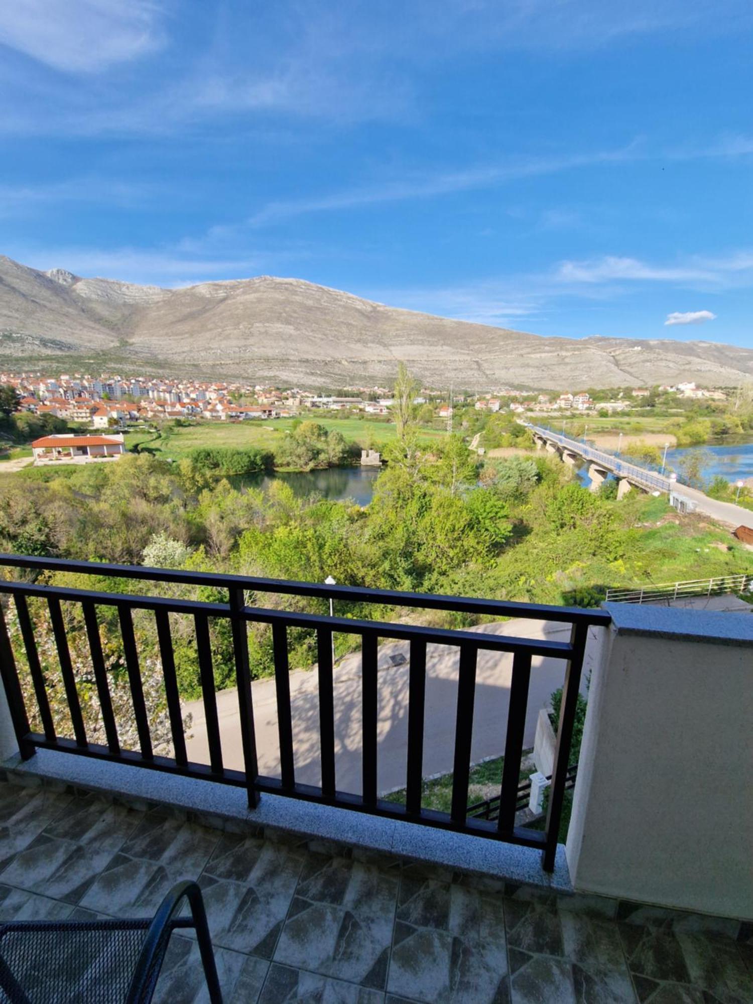 Studio Apartmani Milovic Trebinje Bagian luar foto
