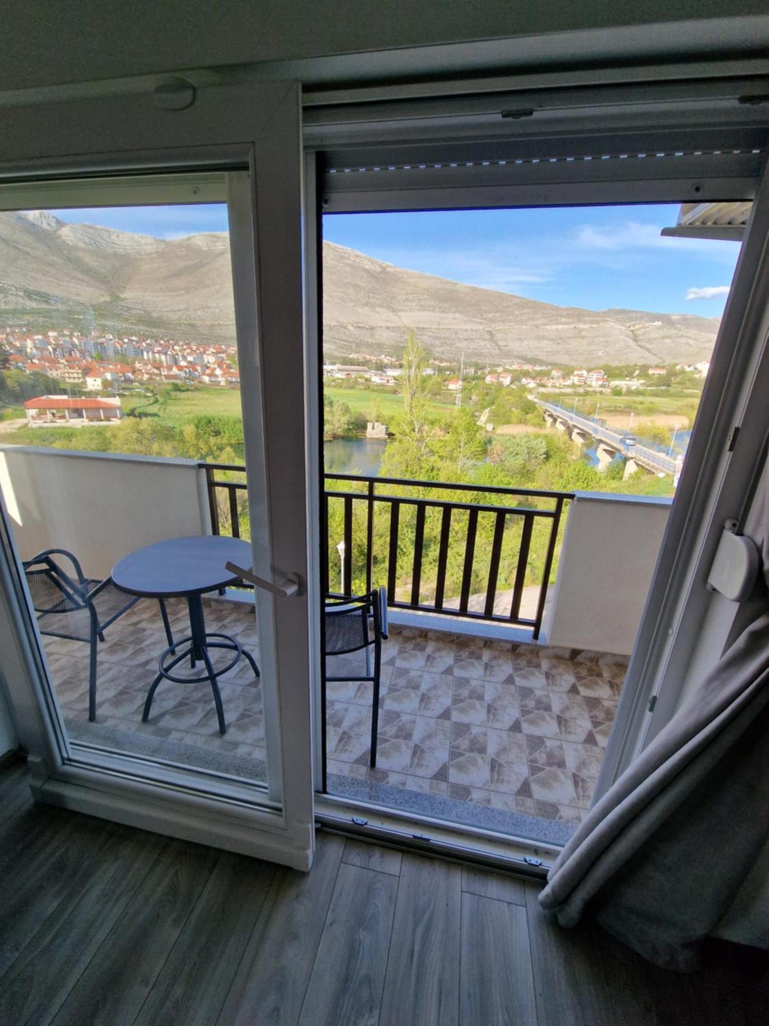 Studio Apartmani Milovic Trebinje Bagian luar foto